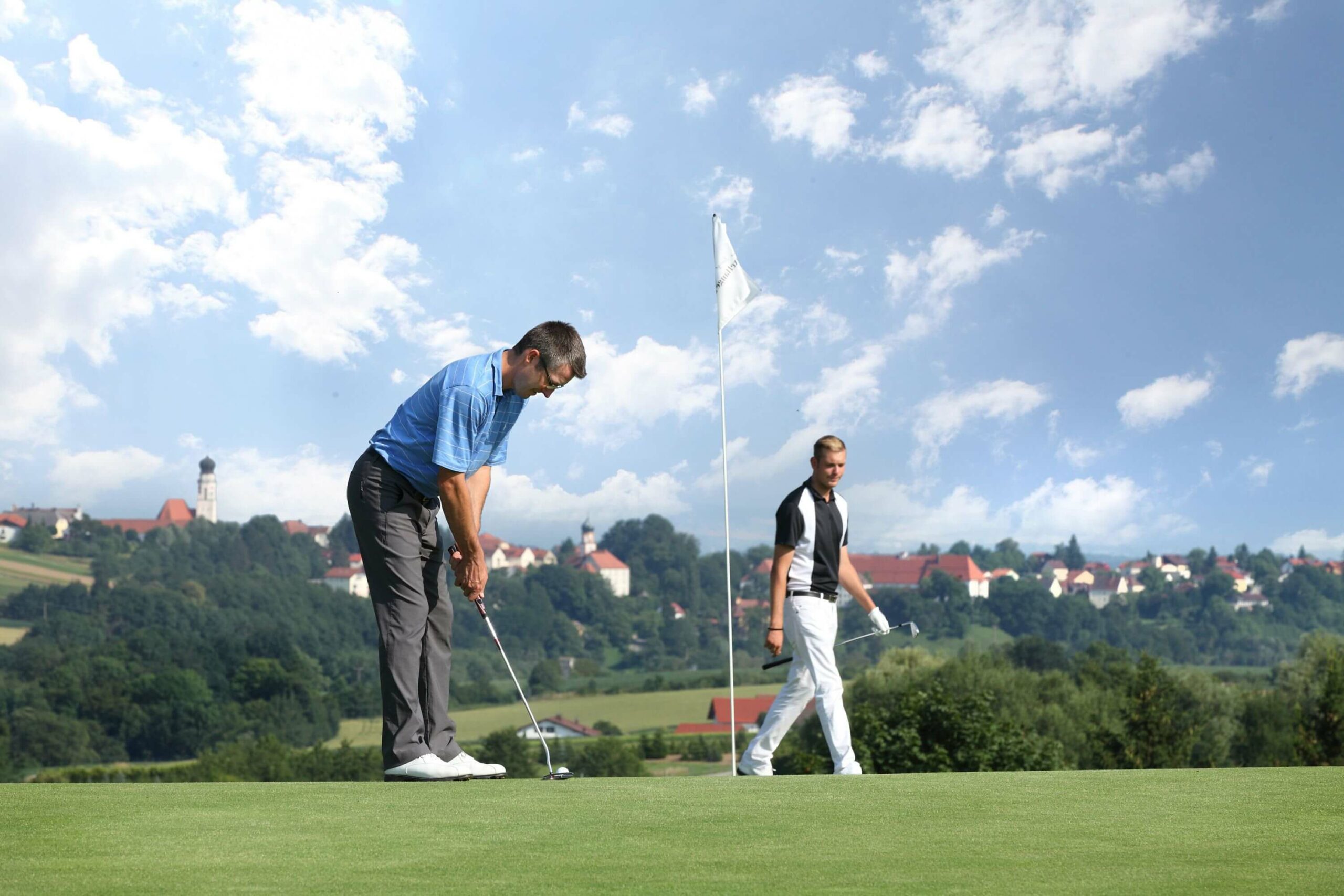 Golfspieler auf Golfplatz Bad Griesbach